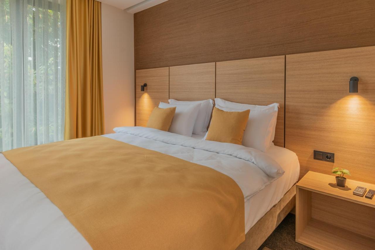 Hotel Osetia Garden Momtsjilgrad Buitenkant foto
