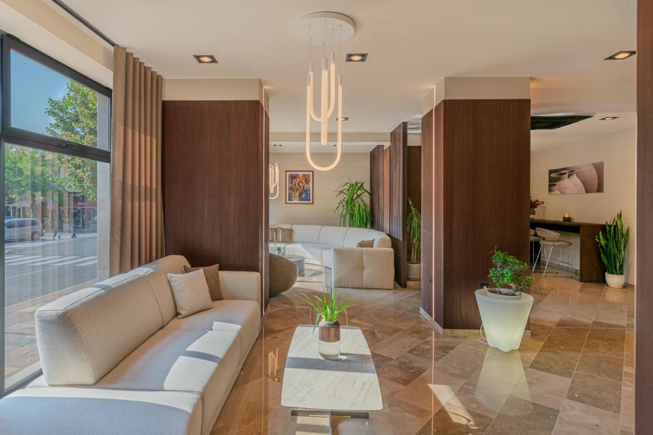 Hotel Osetia Garden Momtsjilgrad Buitenkant foto