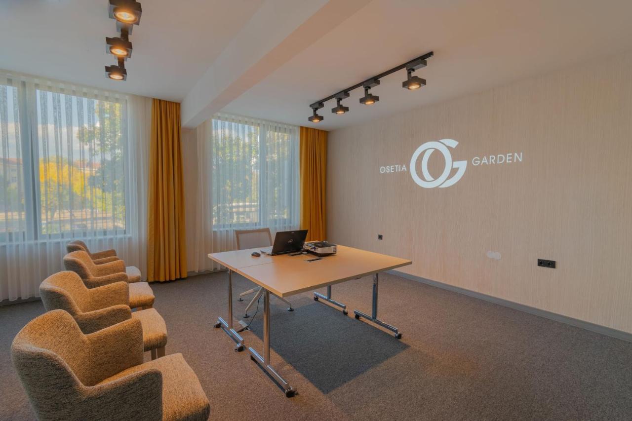 Hotel Osetia Garden Momtsjilgrad Buitenkant foto