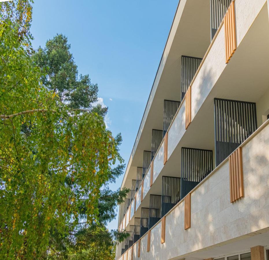 Hotel Osetia Garden Momtsjilgrad Buitenkant foto